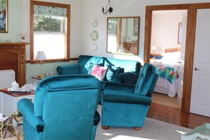 2 chambres, fer et planche à repasser, Wi-Fi gratuit, draps fournis