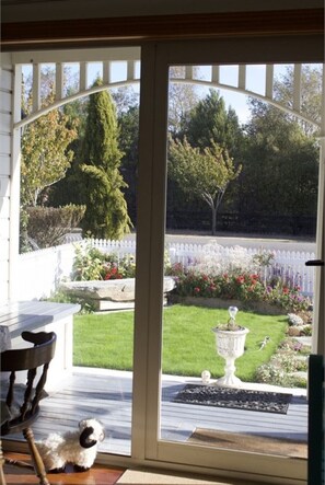Interior - Delightful home away from home...comfortable, warm and beautiful gardens. (Rolleston)