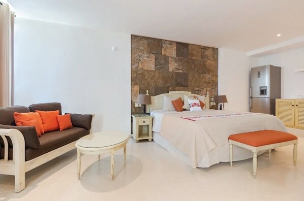 1 bedroom, blackout curtains, iron/ironing board, free WiFi - Colibri Suites (Playa del Carmen)