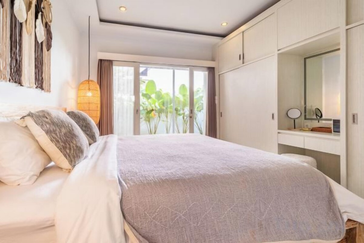 In-room safe, desk, laptop workspace, blackout drapes