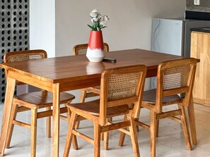 Villa, 2 habitaciones | Comedor