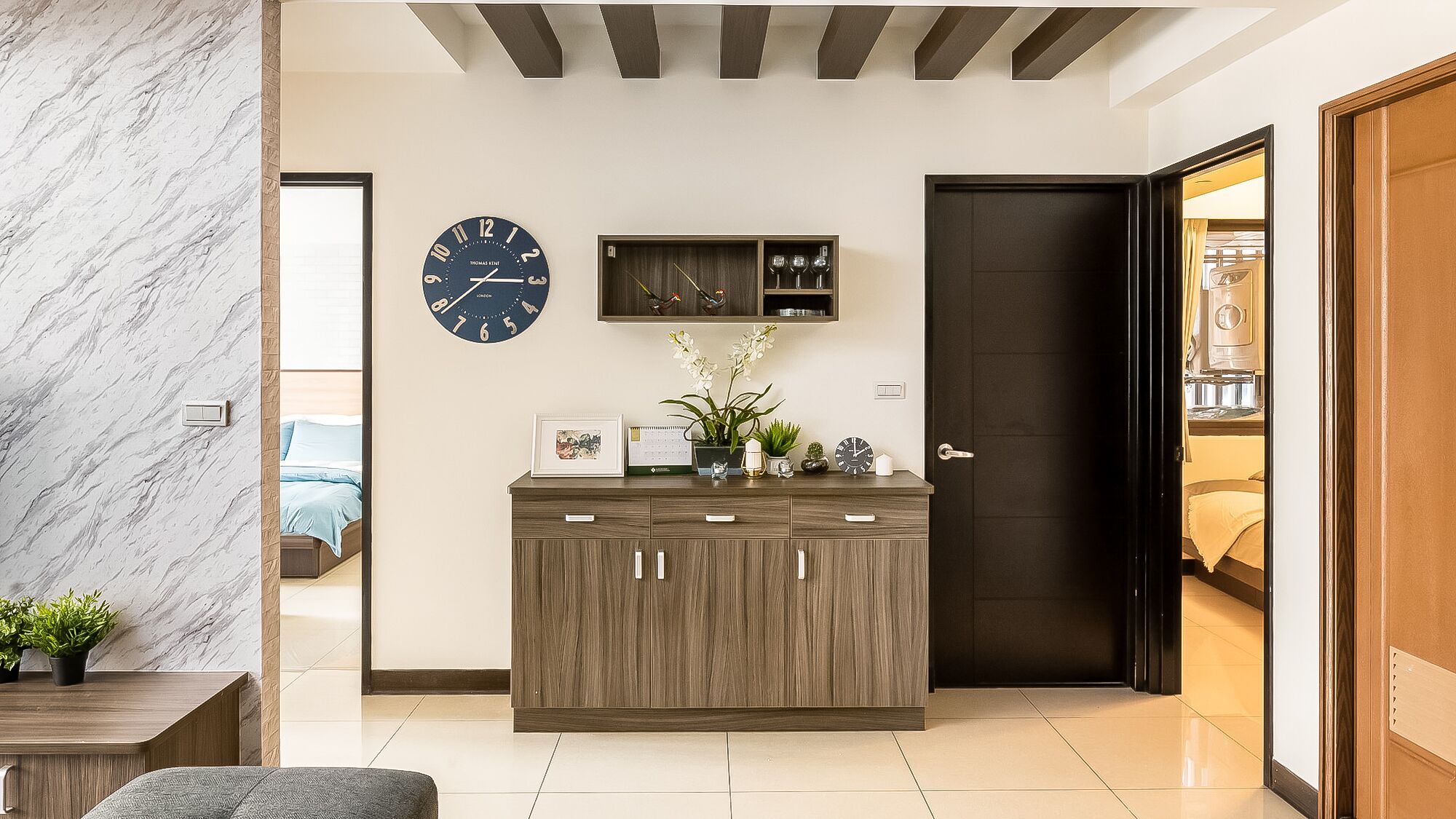 3 Schlafzimmer, Schreibtisch, Bügeleisen/Bügelbrett, Reisekinderbett