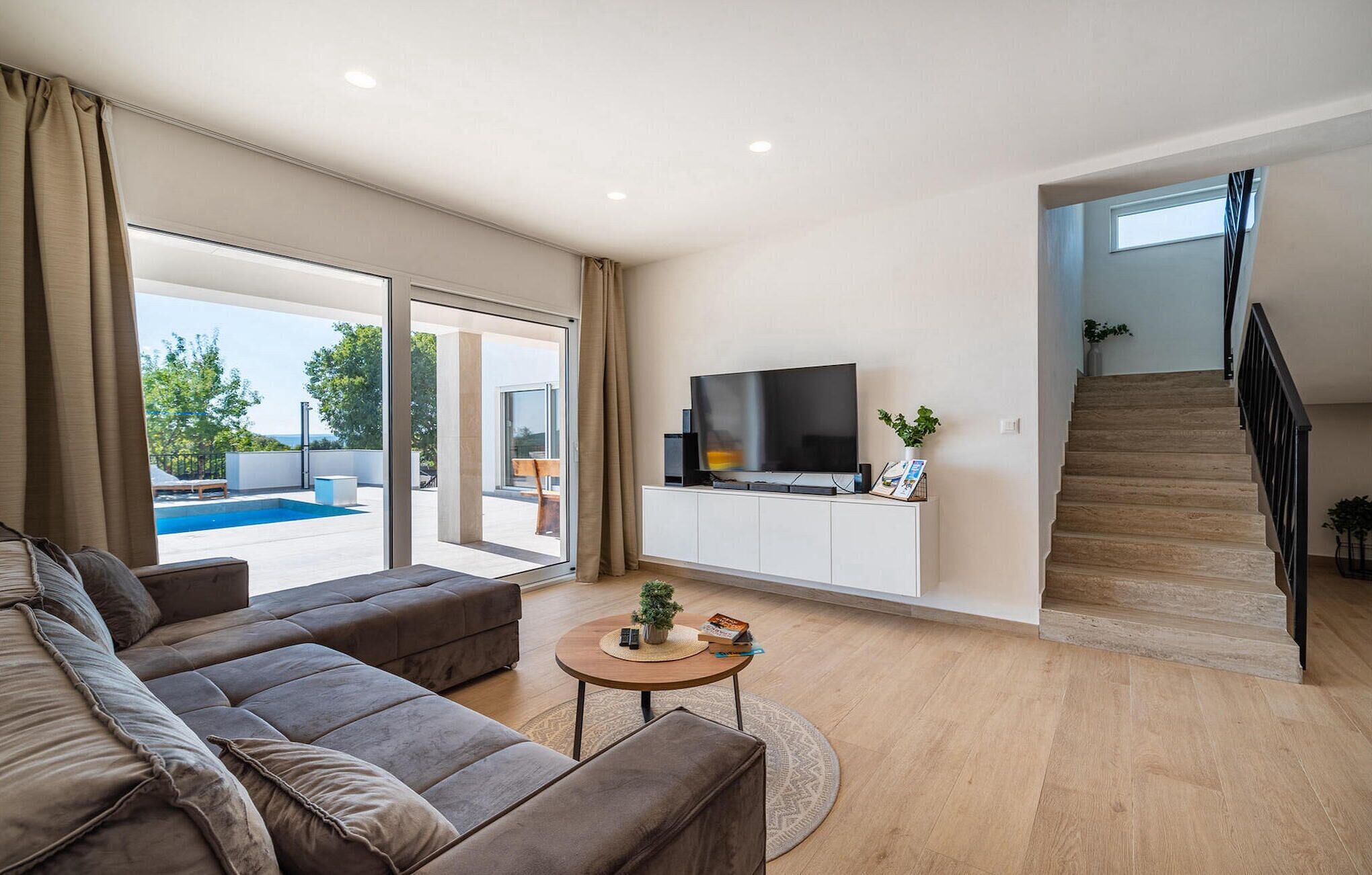 TV, foosball, table tennis, stereo