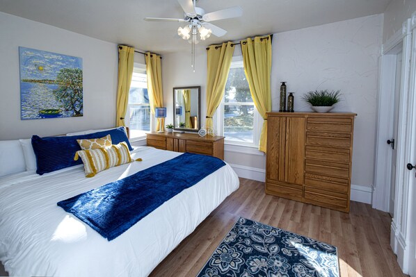 2 bedrooms, desk, iron/ironing board, free WiFi