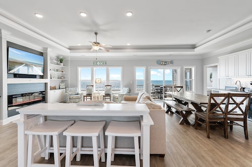 Isle Oasis. Oceanfront. Elevator, Heatable Pool,  Drct Bch Access. Grt Location.