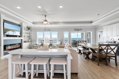 Isle Oasis. Oceanfront. Elevator, Heatable Pool,  Drct Bch Access. Grt Location.