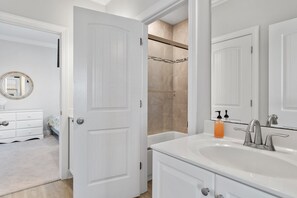 Shower, towels, toilet paper - Isle Oasis. Oceanfront. Elevator, Heatable Pool,  Drct Bch Access. Grt Location. (Holden Beach)