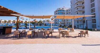 Heart of Hurghada Superior Suite with Beach access