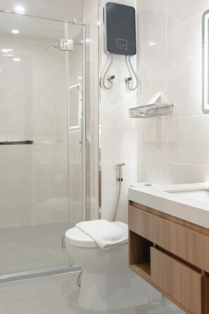 Presidential Suite | Bathroom - Kekehyu Business Hotel (Valencia)