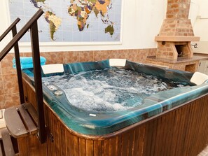 Bañera de hidromasaje exterior