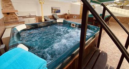 The Good Life Holiday Home