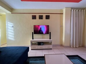 City Apartment | Living area - Lux Suites TRM 1 Bedroom Apartments (Nairobi)