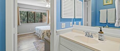 2 bedrooms, iron/ironing board, travel cot, WiFi