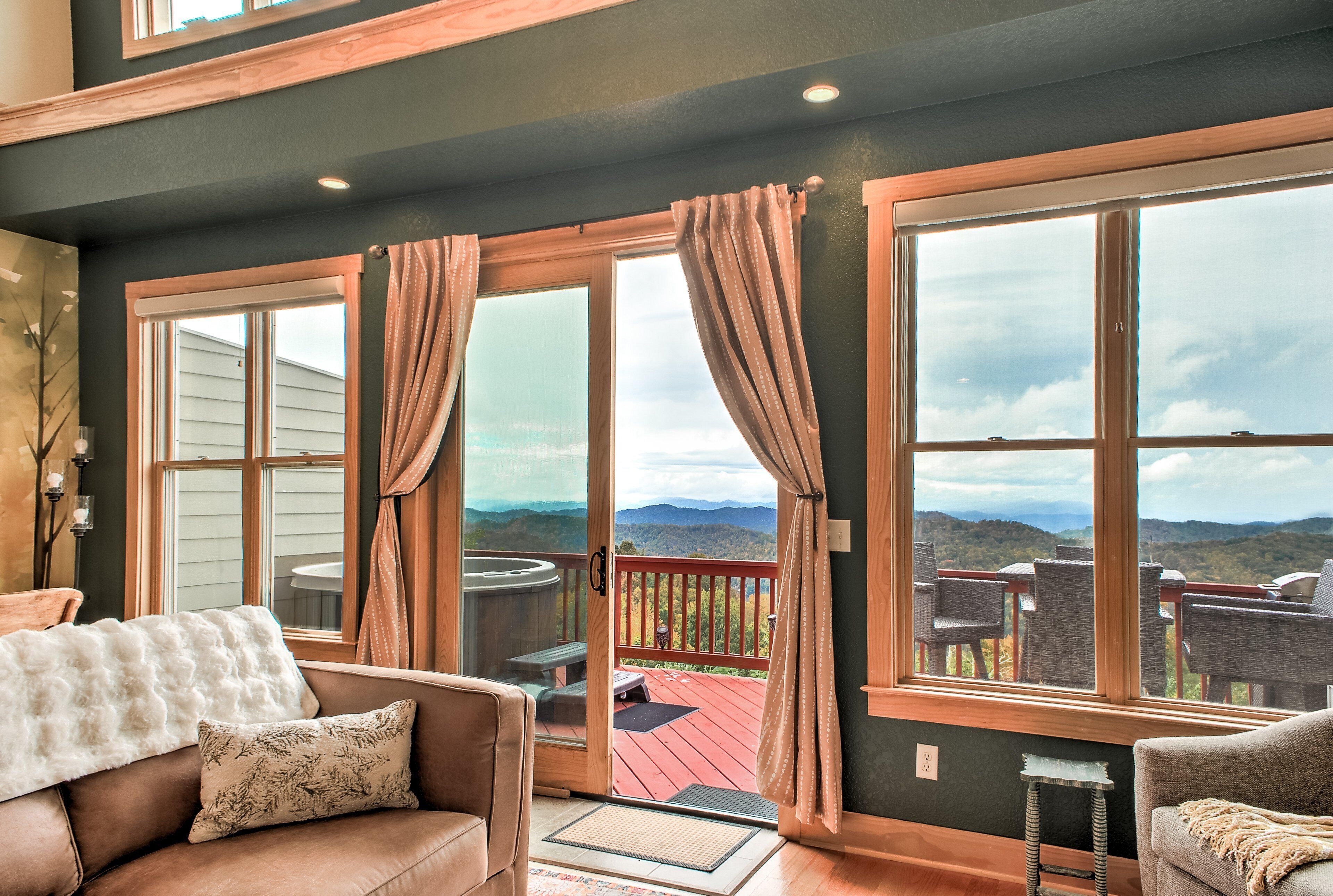 TV, fireplace, table tennis