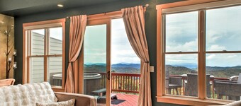 Cloud Dancer | Spacious retreat with amazing views & hot tub
