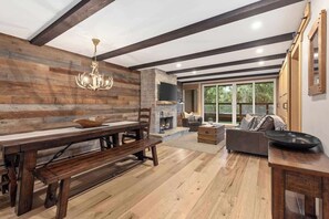 Interior - Cozy condo w/ hot tub & fireplace (Whistler)