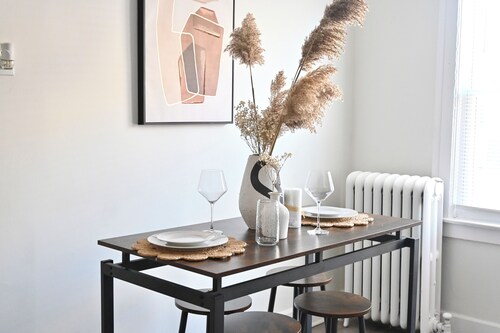 Cozy BoHo pet & family friendly near downtown & hospitals 