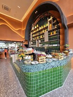 Daily buffet breakfast for a fee