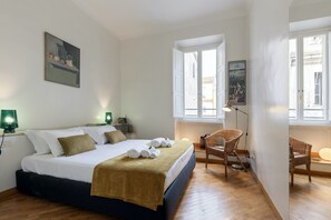 2 bedrooms, iron/ironing board, Internet, bed sheets - Montebello - Large Apartment in Monti (Roma)