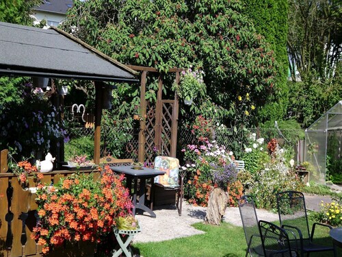 "Ferienwohnung Triska" mit Gemeinschaftsgarten und WLAN