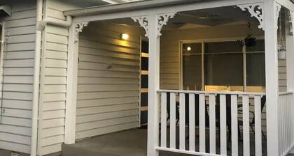 Central Albury Cottage, 5 min walk to main street