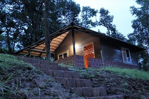 Basic Room | Free WiFi - Kadumane Hills Resorts (Sakleshpur)