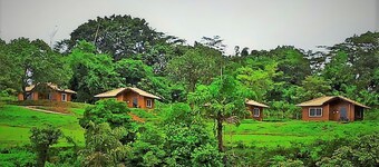 Kadumane Hills Resorts