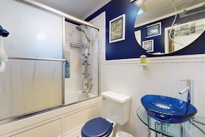 Hair dryer, towels - Cozy woodland with fireplace & patio, near trails, Flagstaff & national forest (Flagstaff)