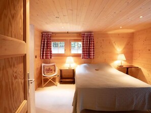 6 dormitorios, escritorio, wifi