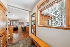 Interior - 13 Beds, Hot Tub, Pool Table, Dog Friendly (South Lake Tahoe)