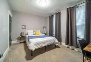 2 bedrooms, desk, iron/ironing board, WiFi