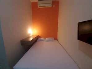 Chambre Double Standard | Espace de travail pour ordinateur portable, Wi-Fi gratuit, draps fournis