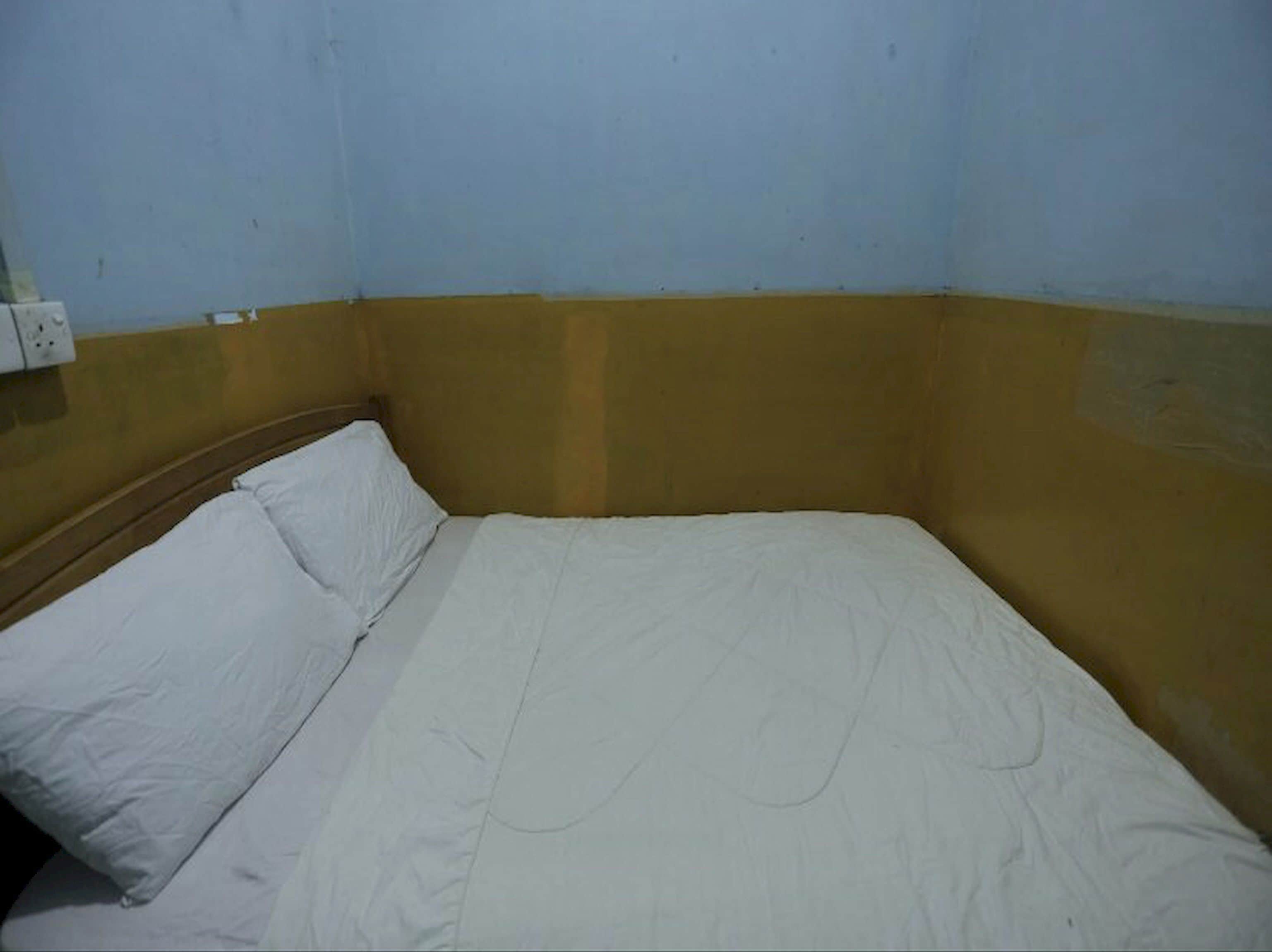 basic double room | 1 bedroom, laptop workspace, free wifi, bed sheets