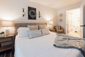 3 bedrooms, desk, iron/ironing board, WiFi