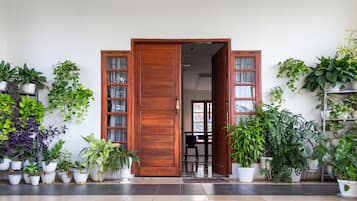 Bagian depan properti