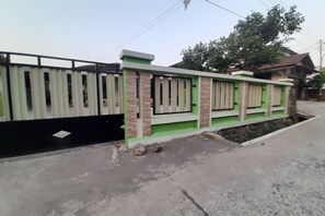 Front of property - Hotel O Sengon Kostel Syariah (Jepara)