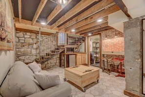 TV, fireplace, offices