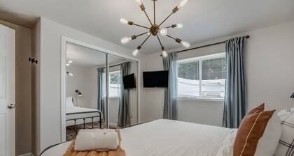 Cheerful Cove - Cozy Basement Centrally Located