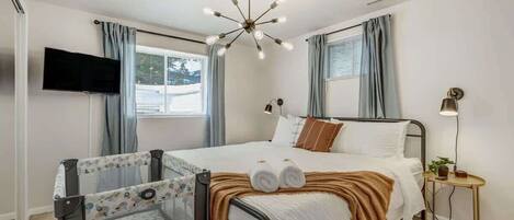 2 bedrooms, iron/ironing board, WiFi, bed sheets