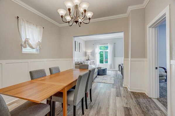 تناول الطعام