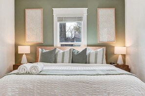 2 makuuhuonetta, työpöytä, silitysrauta/-lauta, Wi-Fi