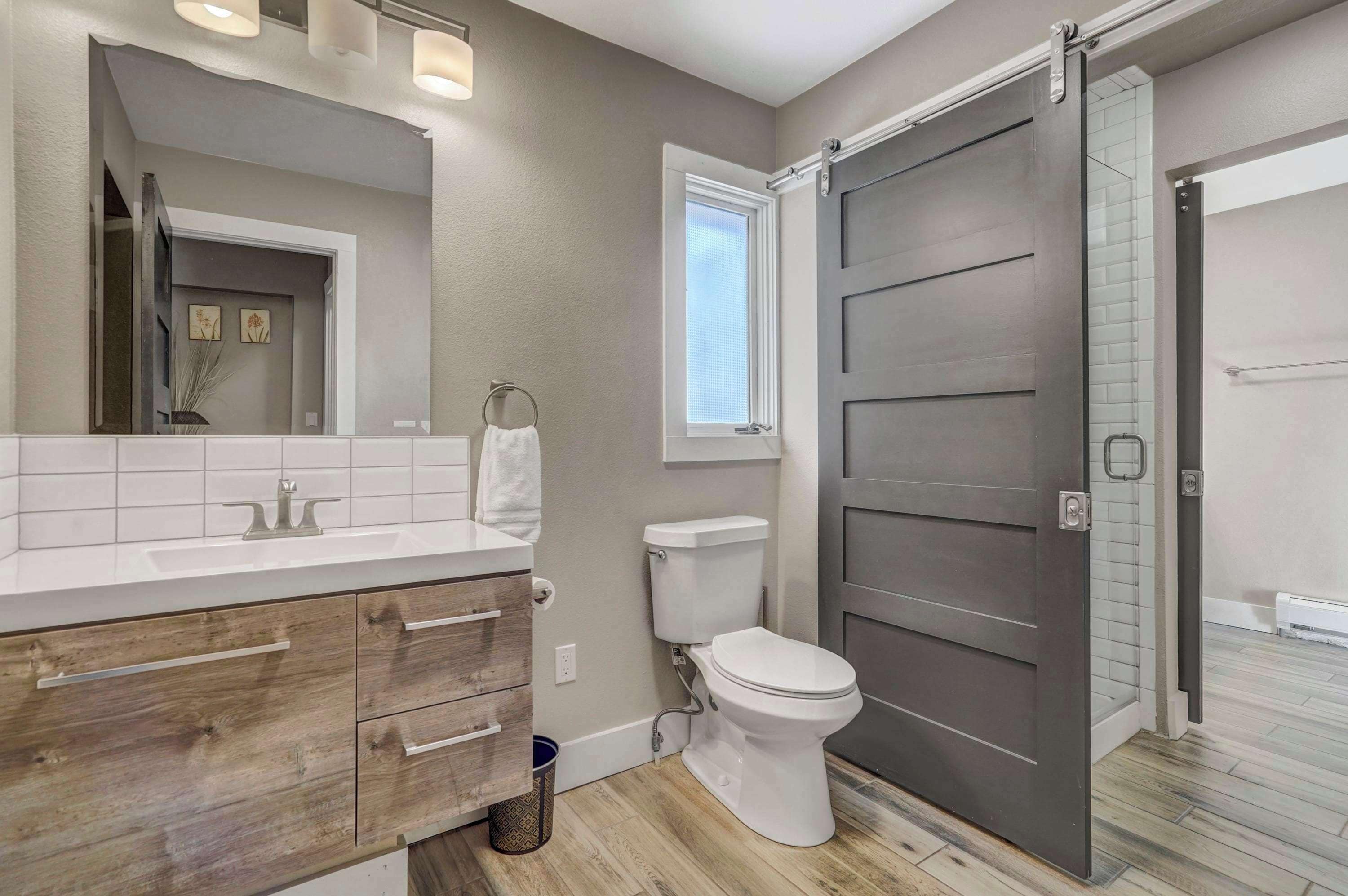 Shower, hair dryer, towels, shampoo