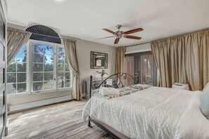 1 bedroom, desk, iron/ironing board, travel crib - Red Rock Loft! Trails Apartment w/ BBQ & Fire Pit (Colorado Springs)