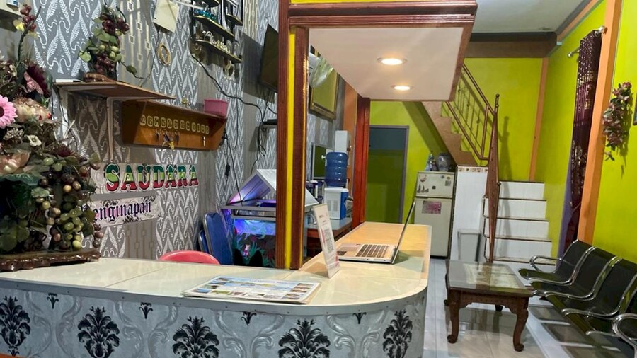 OYO 93308 Lima Saudara Syariah
