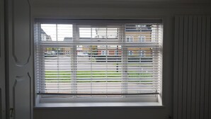 Unclassified image, 4 of 12, button - "room in House - Gatwick Triple Room. Fully Furnished. West Sussex." (Crawley)