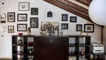 Apartment, 1 Bedroom, Terrace, Garden View | Interior