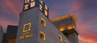 Jecheon The Wall Hotel