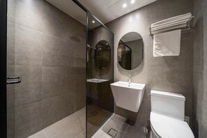 高級客房 | 浴室 | 免費盥洗用品、吹風機、浴袍、坐浴桶