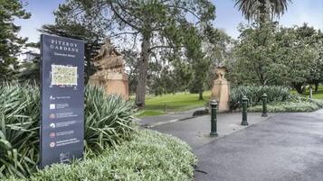 Apartamento básico, 1 cama Queen e sofá-cama | Área da propriedade