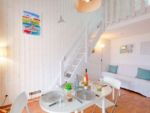 Dining - La Gaillarde by Interhome (Les Issambres)